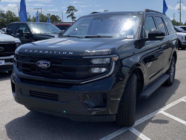new 2025 Ford Expedition car, priced at $68,210