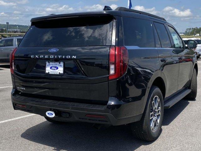 new 2025 Ford Expedition car, priced at $68,210