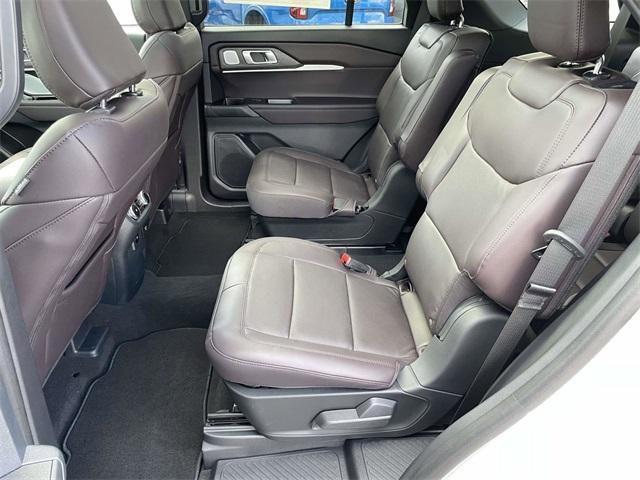 new 2025 Ford Explorer car, priced at $50,194