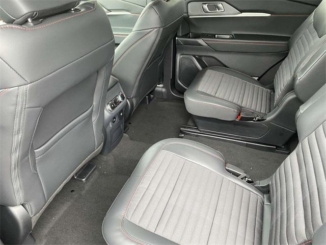 new 2025 Ford Explorer car, priced at $46,274
