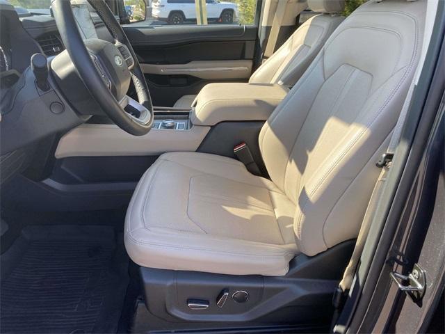 used 2024 Ford Expedition car, priced at $63,990