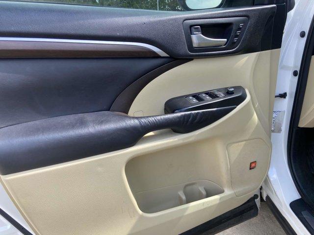 used 2016 Toyota Highlander car, priced at $18,893