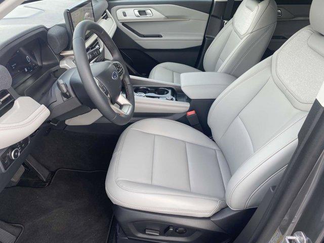 new 2025 Ford Explorer car, priced at $39,736