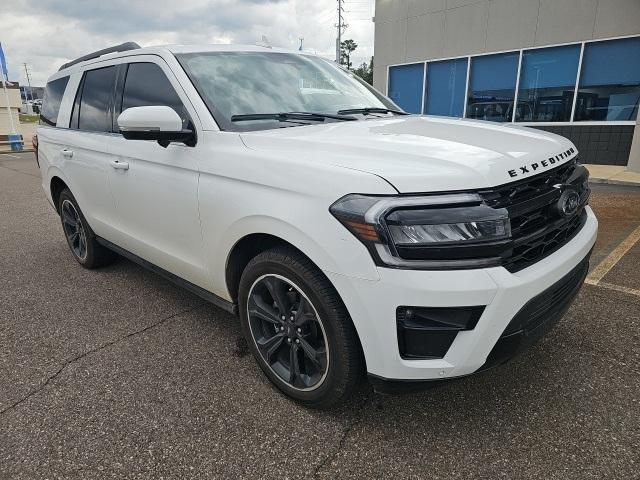 used 2023 Ford Expedition car, priced at $48,998