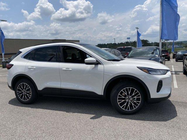 new 2025 Ford Escape car, priced at $35,576