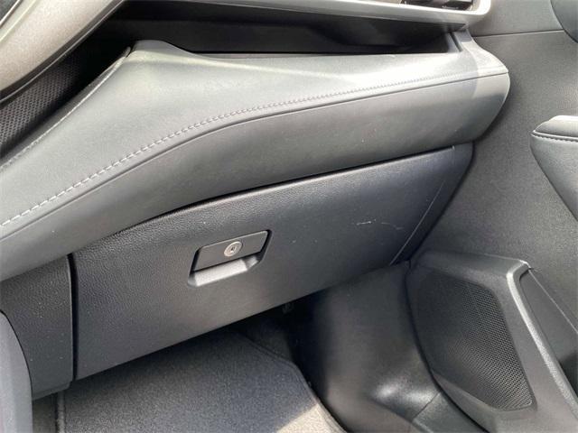 used 2024 Toyota Highlander car, priced at $42,998
