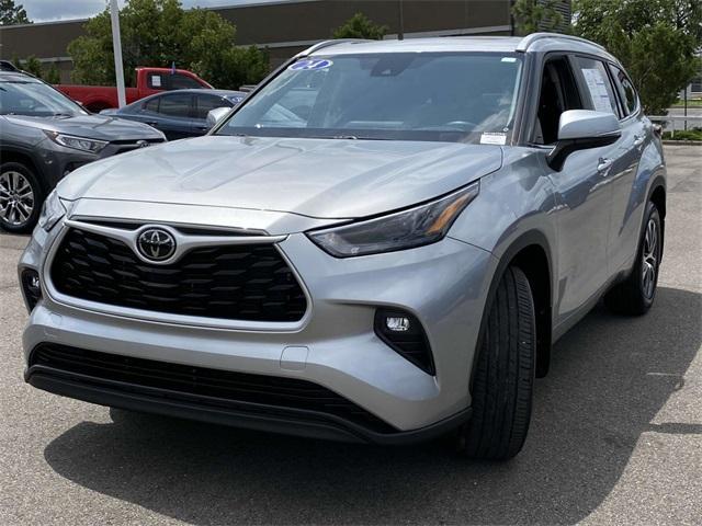 used 2024 Toyota Highlander car, priced at $42,998