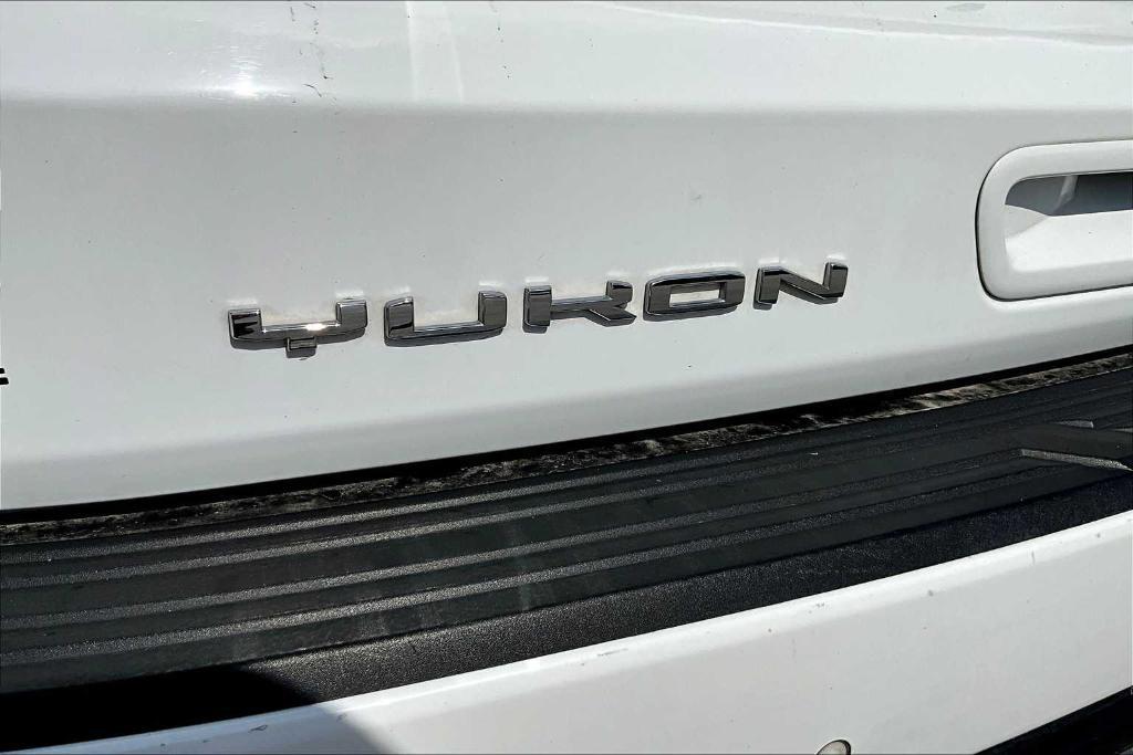 used 2022 GMC Yukon car, priced at $43,800