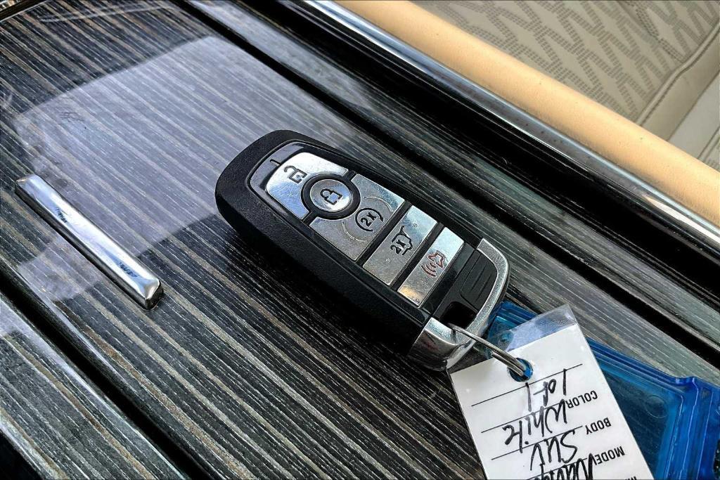 used 2021 Lincoln Navigator car, priced at $45,441
