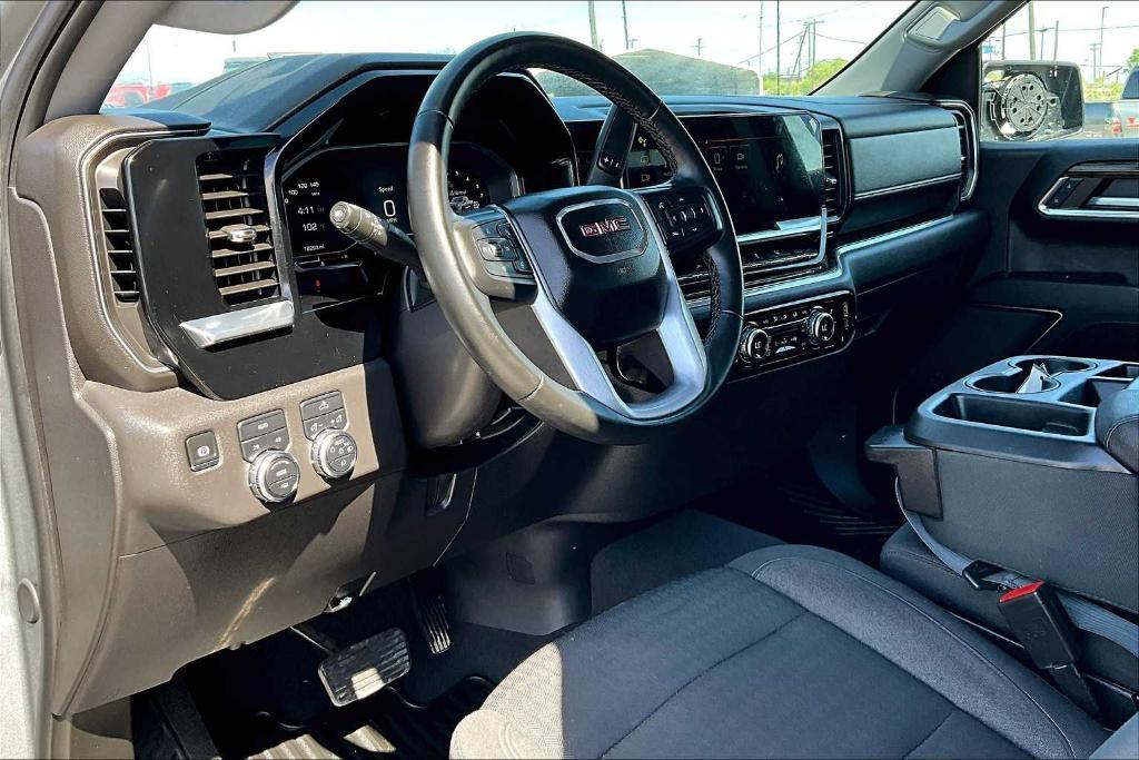 used 2024 GMC Sierra 1500 car, priced at $50,900