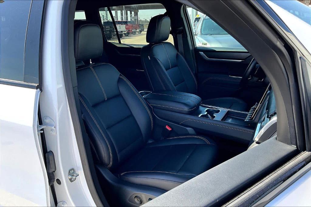 used 2024 GMC Acadia car, priced at $40,591