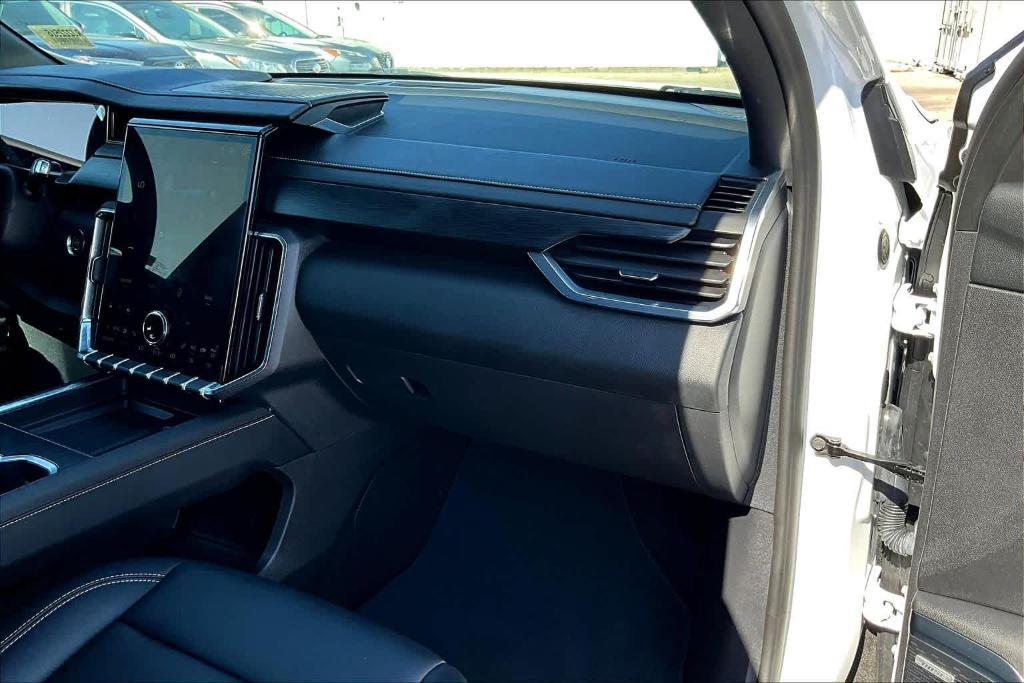 used 2024 GMC Acadia car, priced at $40,591