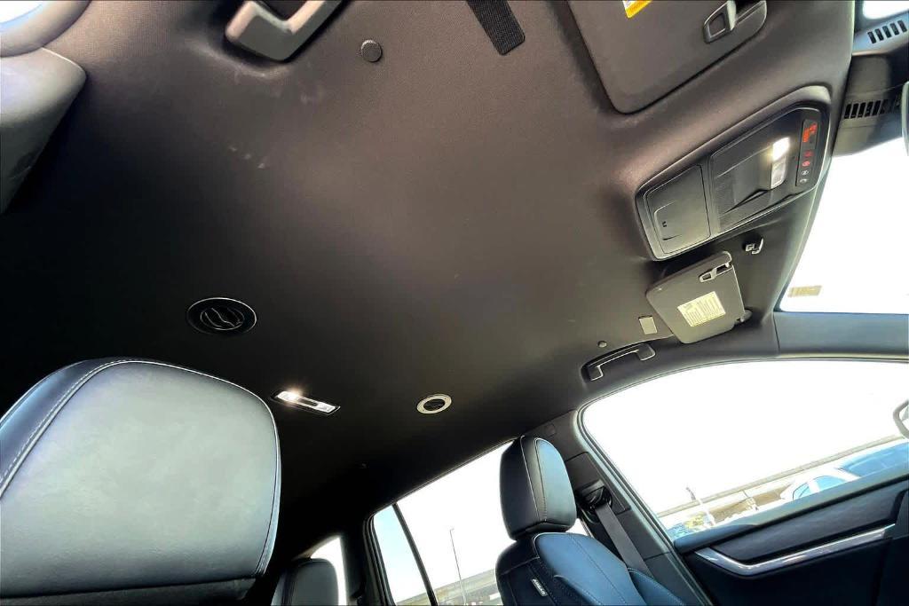 used 2024 GMC Acadia car, priced at $40,591