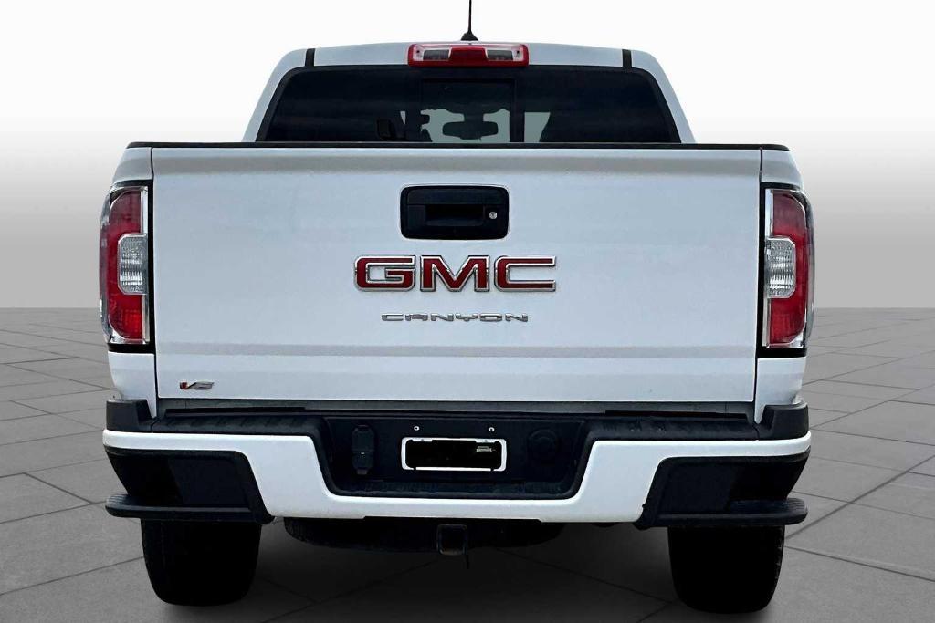 used 2022 GMC Canyon car, priced at $31,200