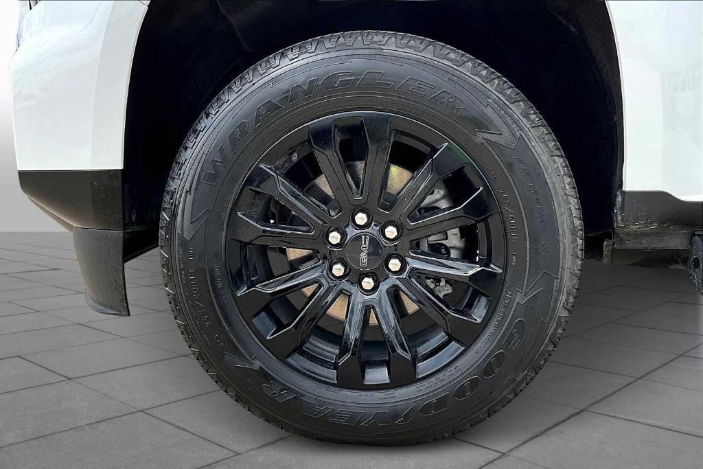 used 2022 GMC Canyon car, priced at $31,200