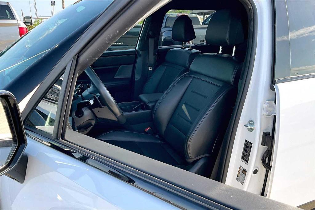 used 2025 Hyundai Santa Fe car, priced at $40,900
