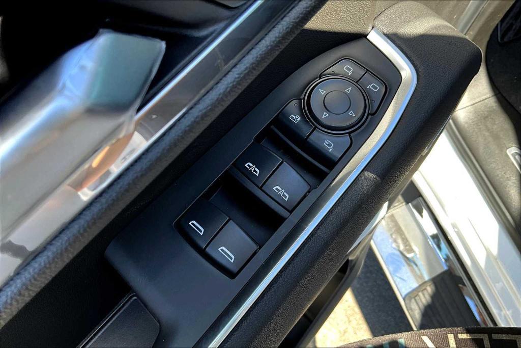 new 2025 GMC Sierra 1500 car, priced at $56,100
