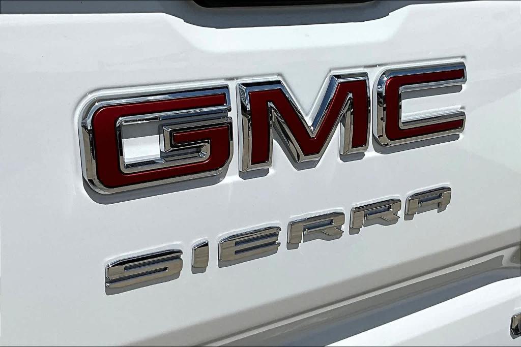 new 2024 GMC Sierra 1500 car, priced at $44,135