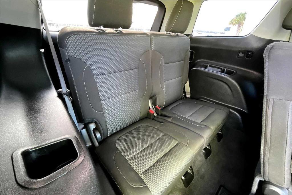 used 2023 GMC Acadia car, priced at $27,900