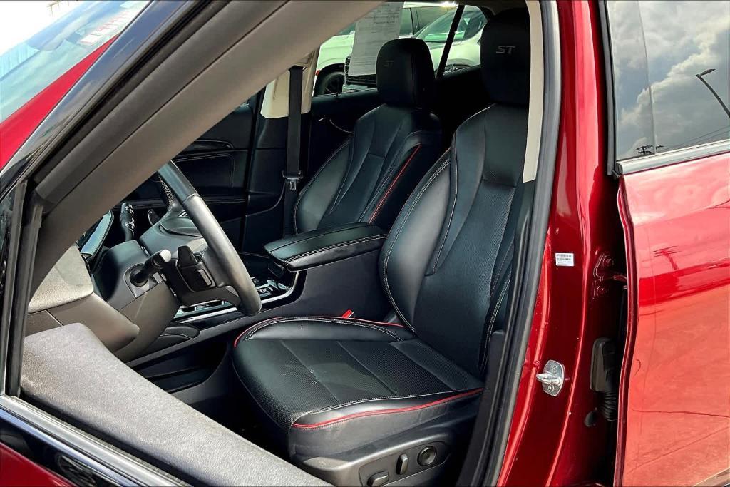used 2022 Buick Envision car, priced at $26,779