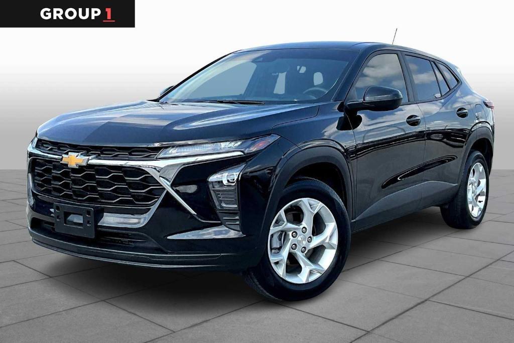used 2025 Chevrolet Trax car, priced at $23,900