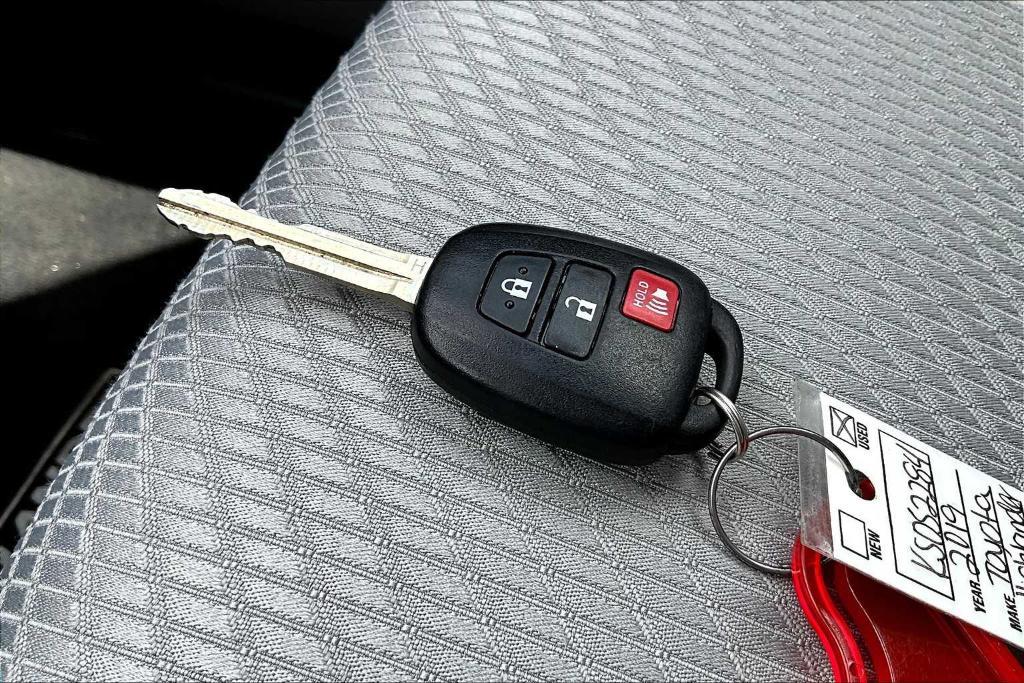 used 2019 Toyota Highlander car, priced at $18,500