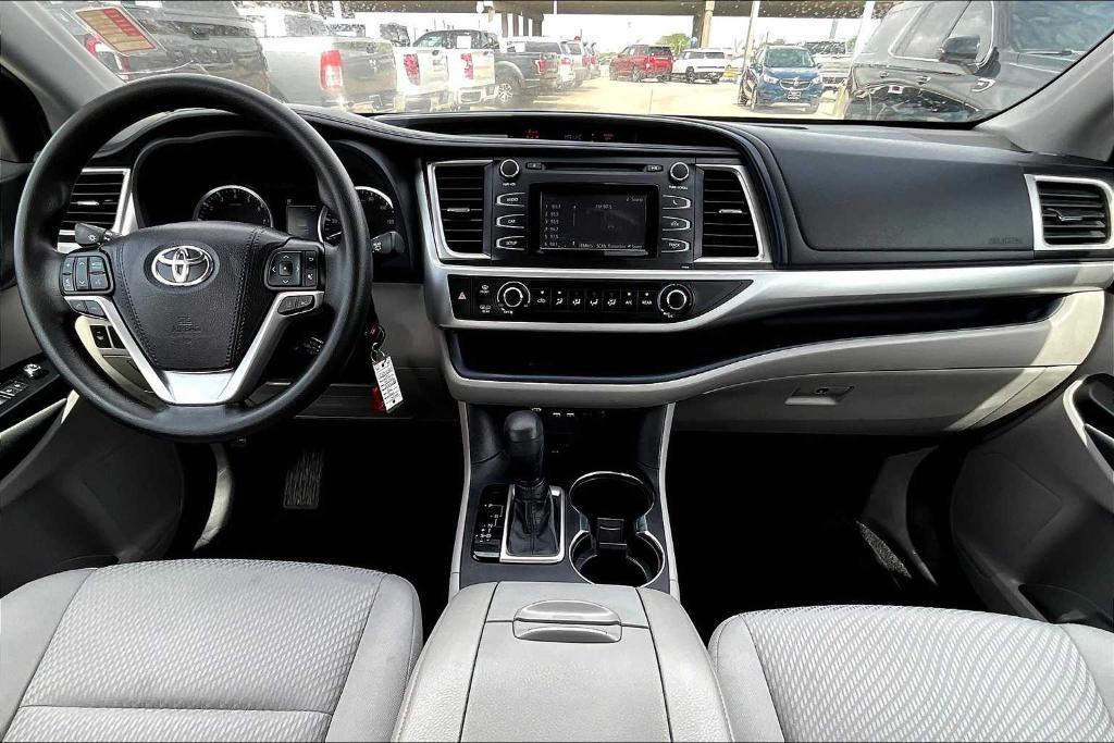 used 2019 Toyota Highlander car, priced at $18,500