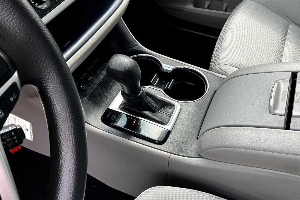 used 2019 Toyota Highlander car, priced at $18,500