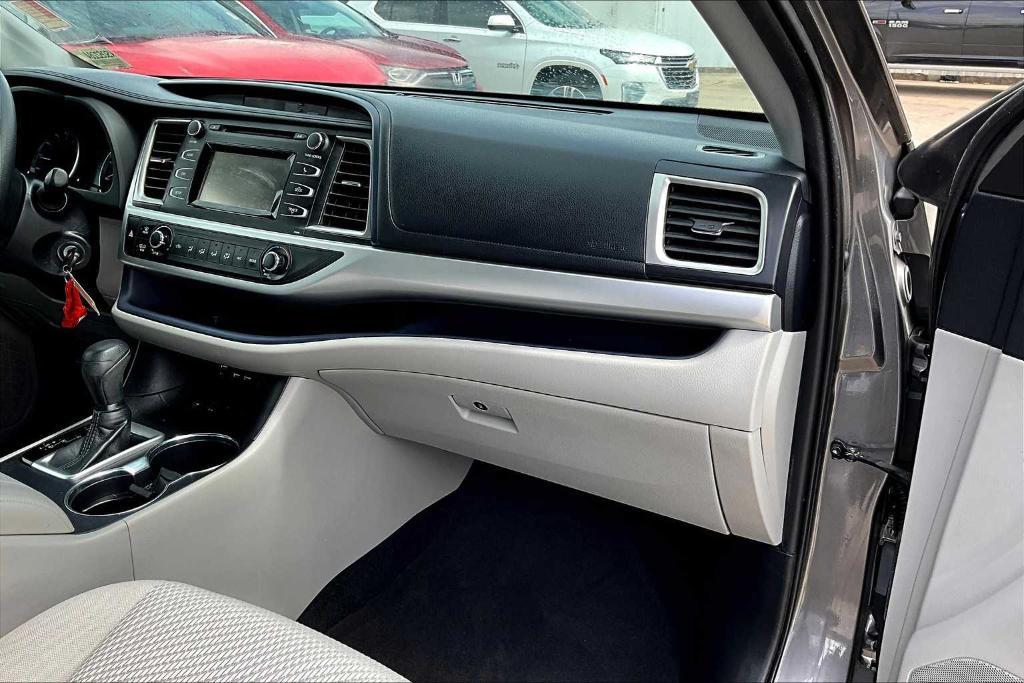 used 2019 Toyota Highlander car, priced at $18,500