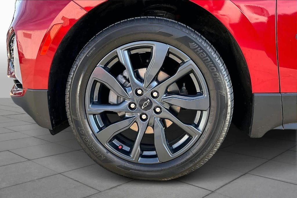 used 2024 Chevrolet Equinox car, priced at $25,300