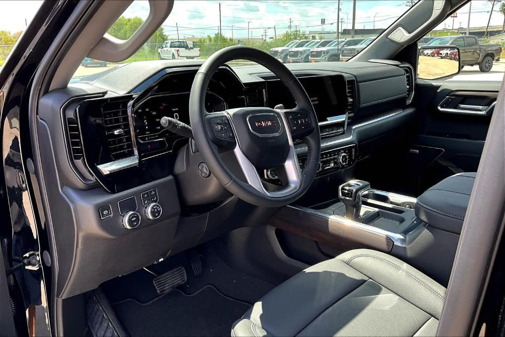 new 2025 GMC Sierra 1500 car, priced at $58,395