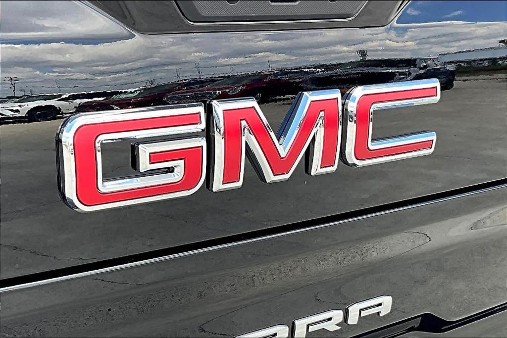 new 2025 GMC Sierra 1500 car, priced at $52,650