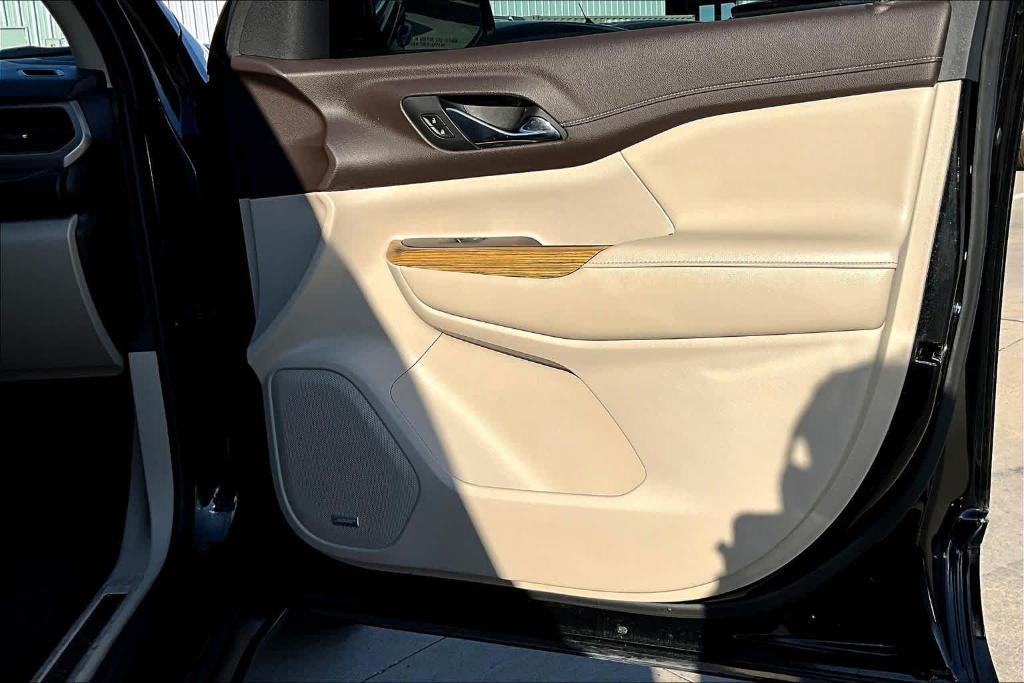 used 2019 GMC Acadia car, priced at $22,900