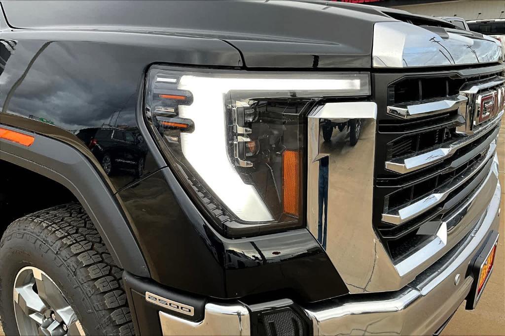 new 2025 GMC Sierra 2500 car, priced at $75,665