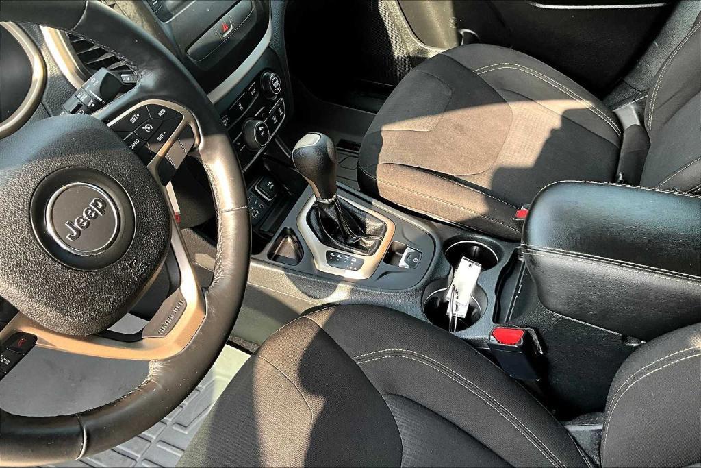 used 2016 Jeep Cherokee car, priced at $16,008