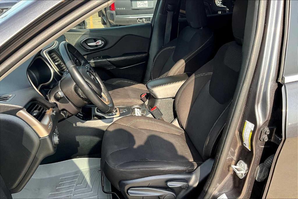 used 2016 Jeep Cherokee car, priced at $16,008