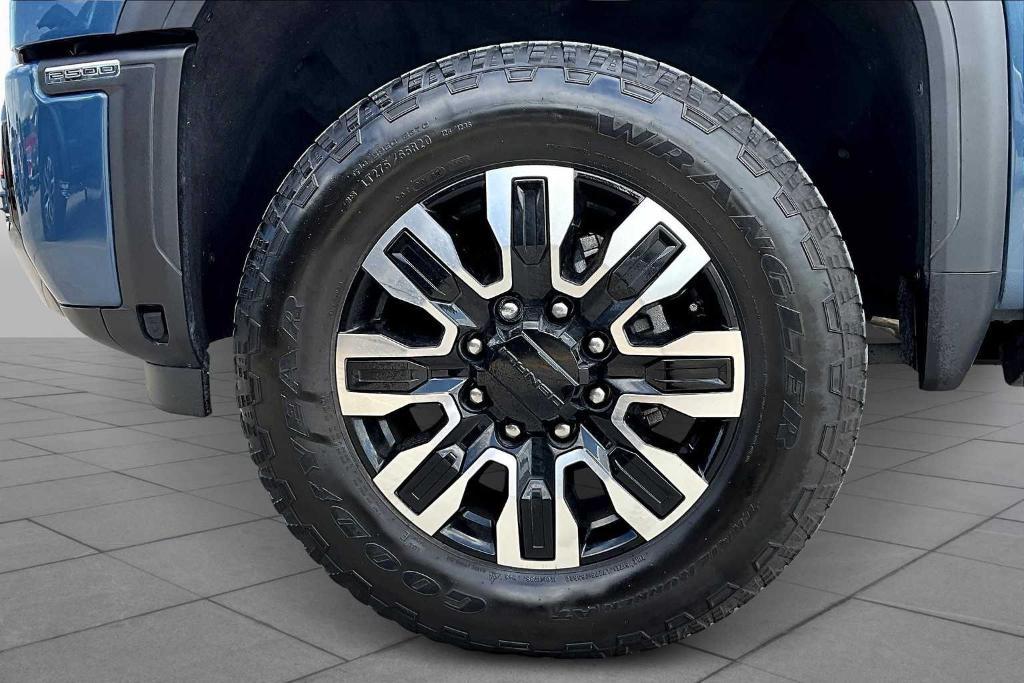 used 2024 GMC Sierra 2500 car, priced at $81,900
