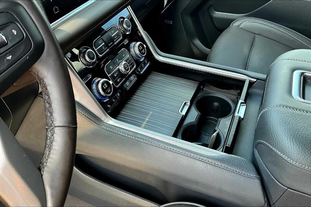 used 2024 GMC Yukon car