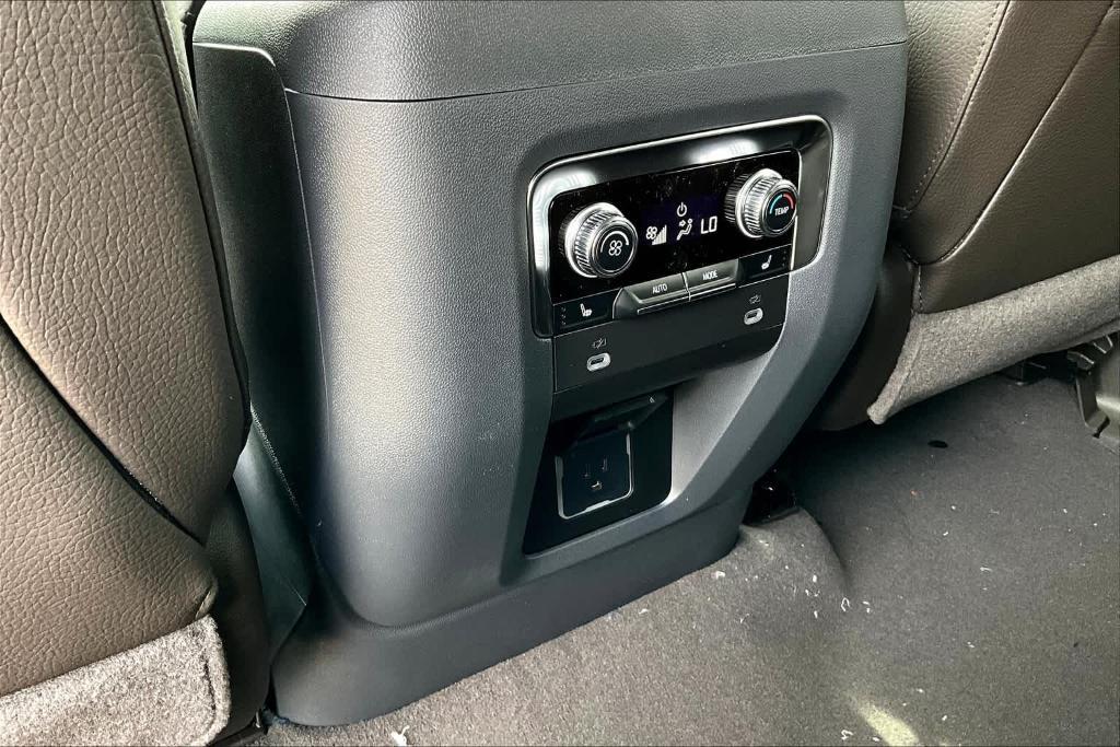 used 2024 GMC Yukon car