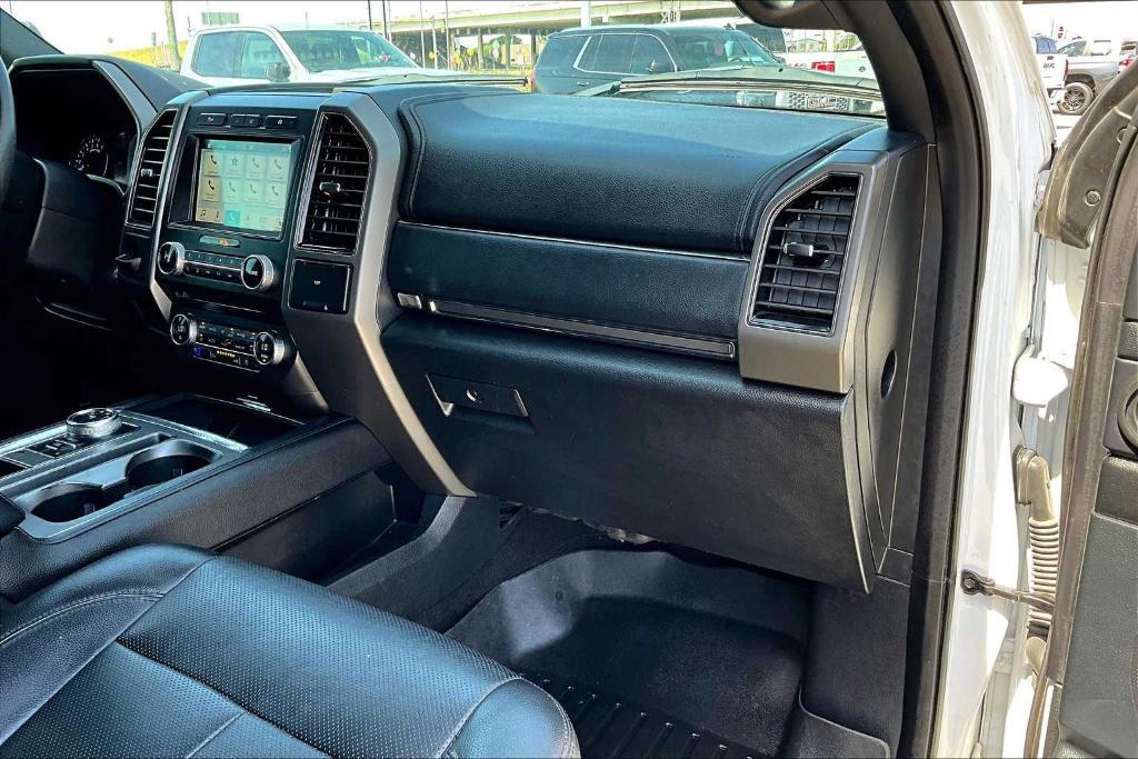 used 2018 Ford Expedition car, priced at $21,900