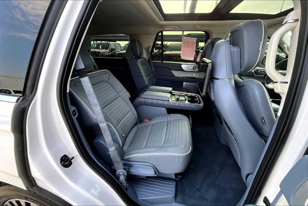 used 2019 Lincoln Navigator car, priced at $31,900