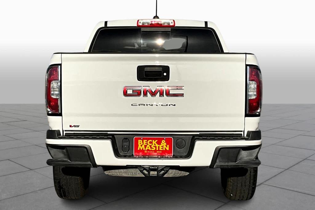 used 2022 GMC Canyon car, priced at $28,273