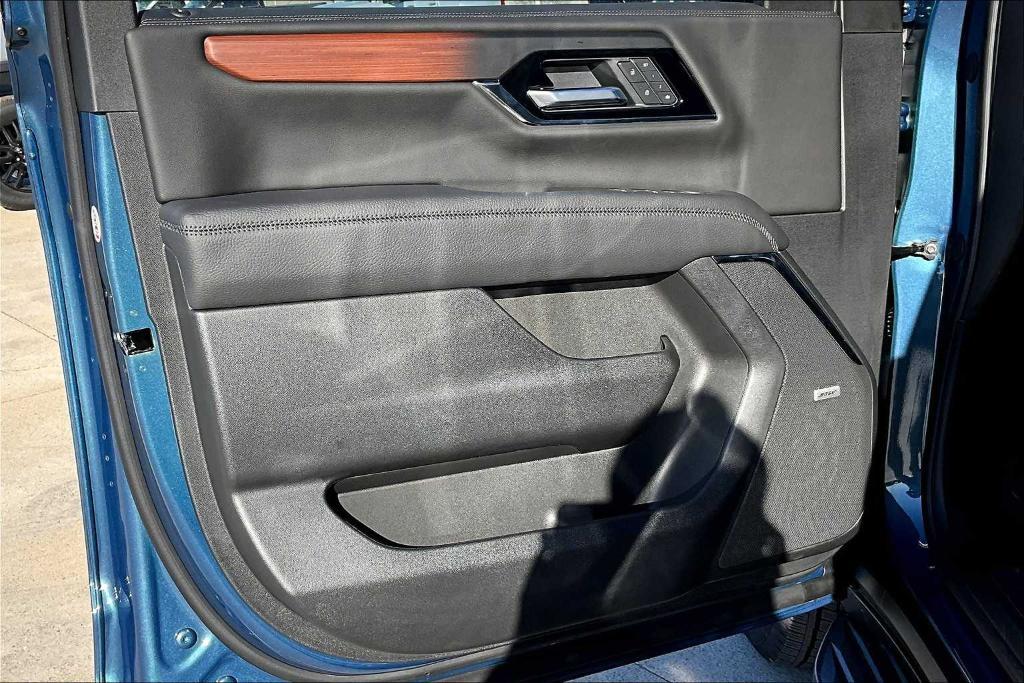 new 2025 GMC Yukon XL car, priced at $82,490
