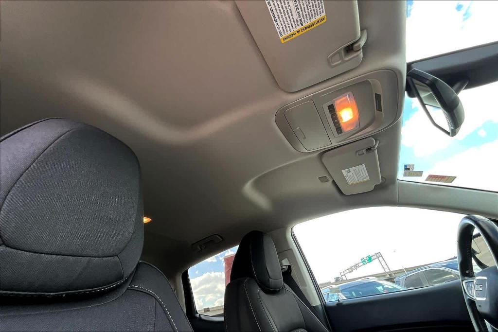 used 2022 GMC Canyon car, priced at $30,600