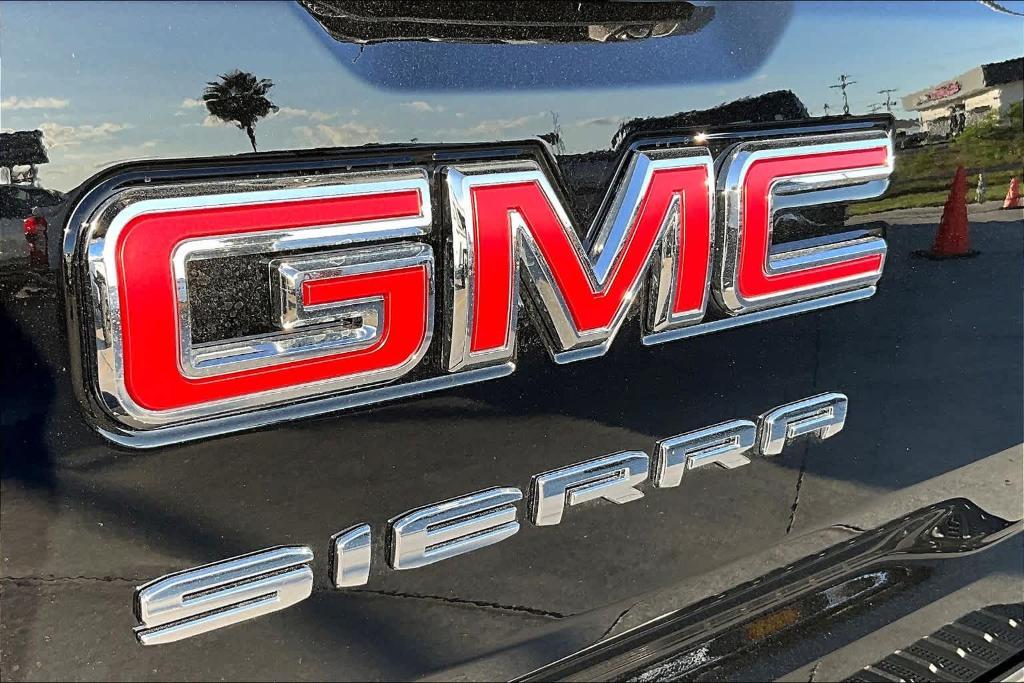 new 2025 GMC Sierra 1500 car, priced at $41,775