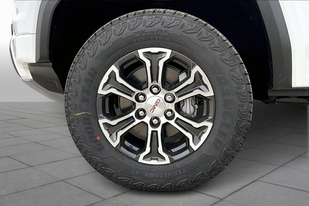 new 2025 GMC Canyon car, priced at $46,337