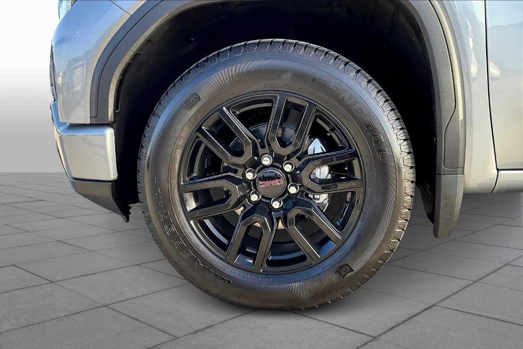 used 2025 GMC Sierra 1500 car, priced at $42,400