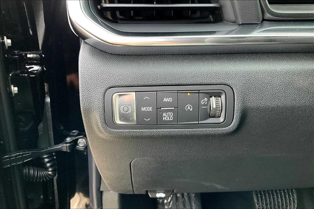 new 2025 GMC Terrain car, priced at $33,568