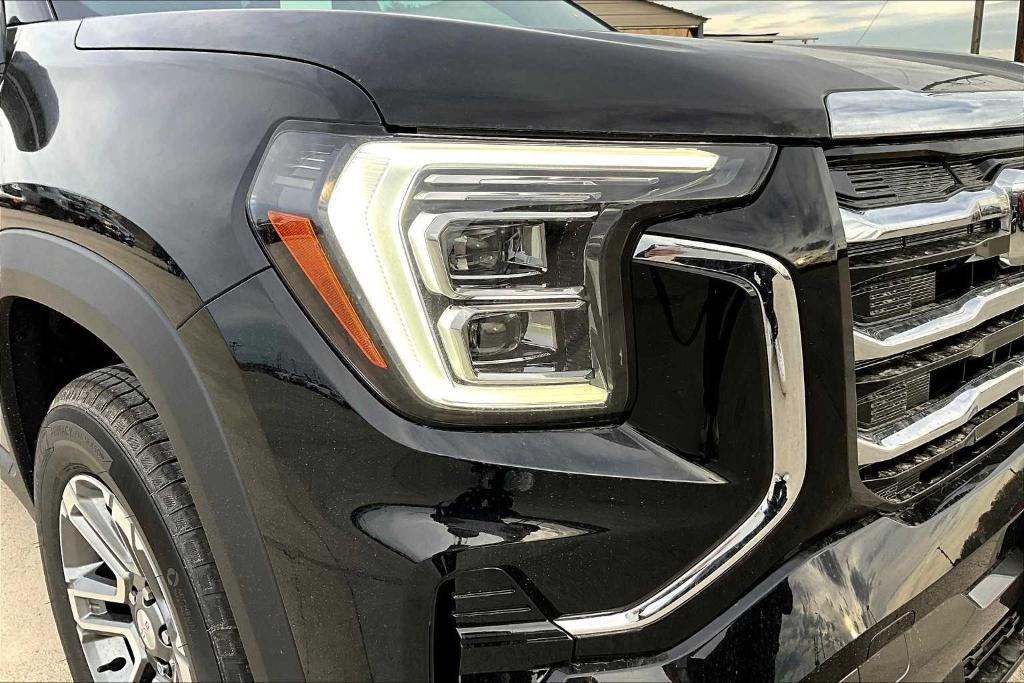 new 2025 GMC Terrain car, priced at $33,568