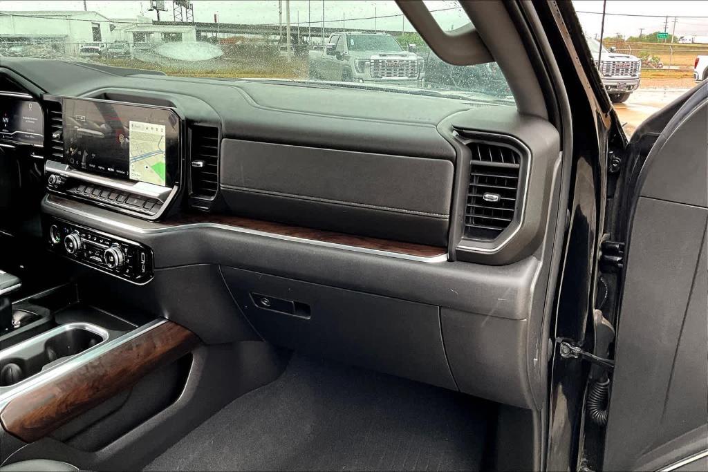 used 2023 GMC Sierra 1500 car, priced at $44,822